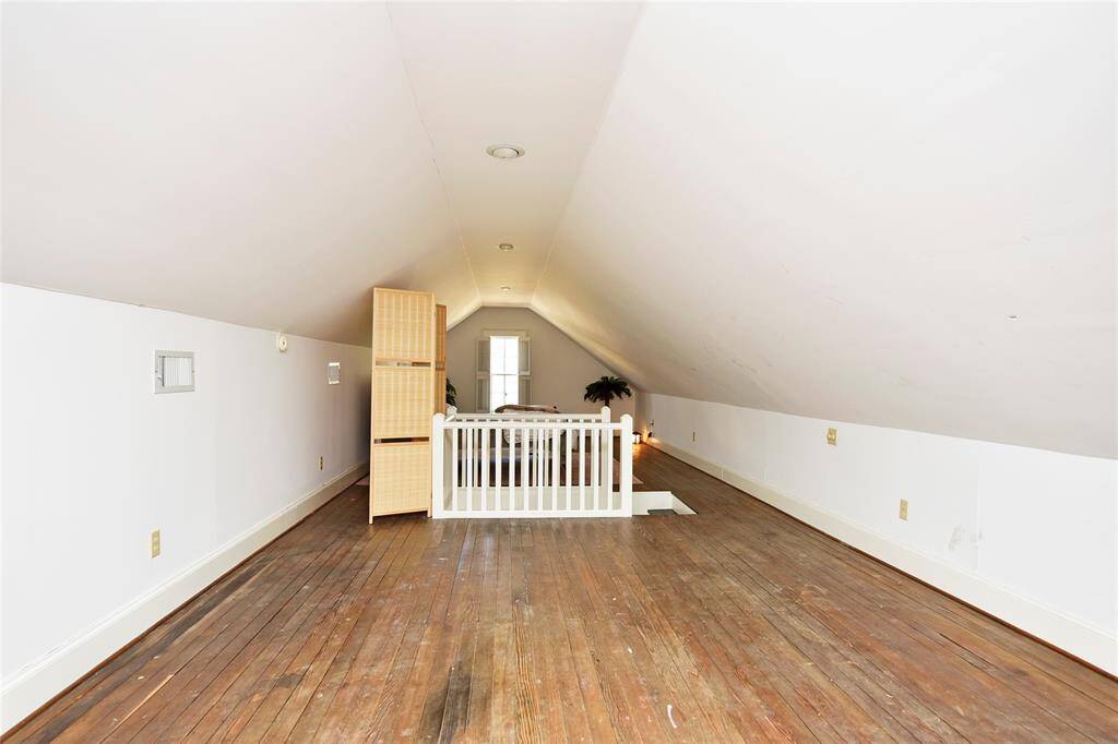This is the upstairs for the Guest House. Great area for multiple beds.