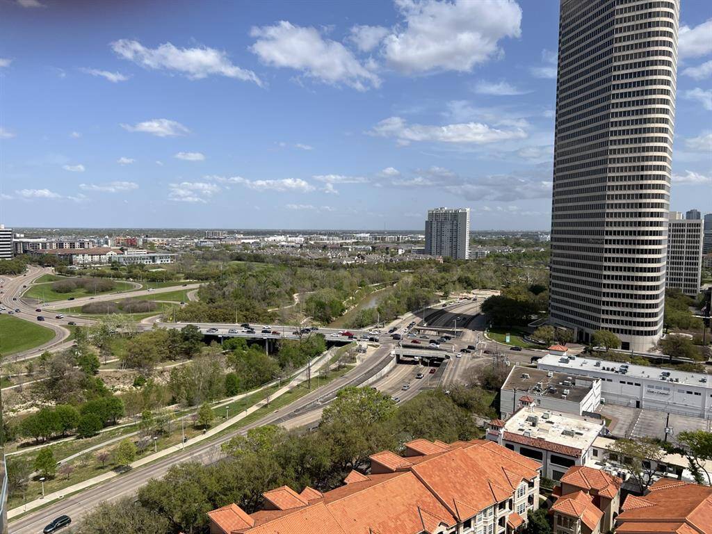 The Royalton is located on Allen Parkway, a beautiful drive along Buffalo Bayou.