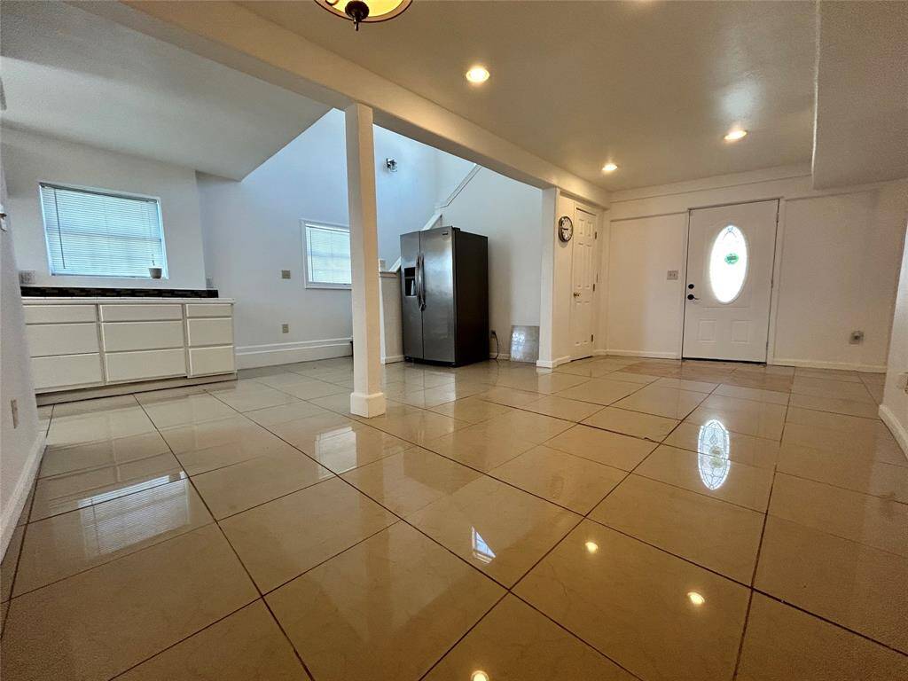 #2/2 Living Area