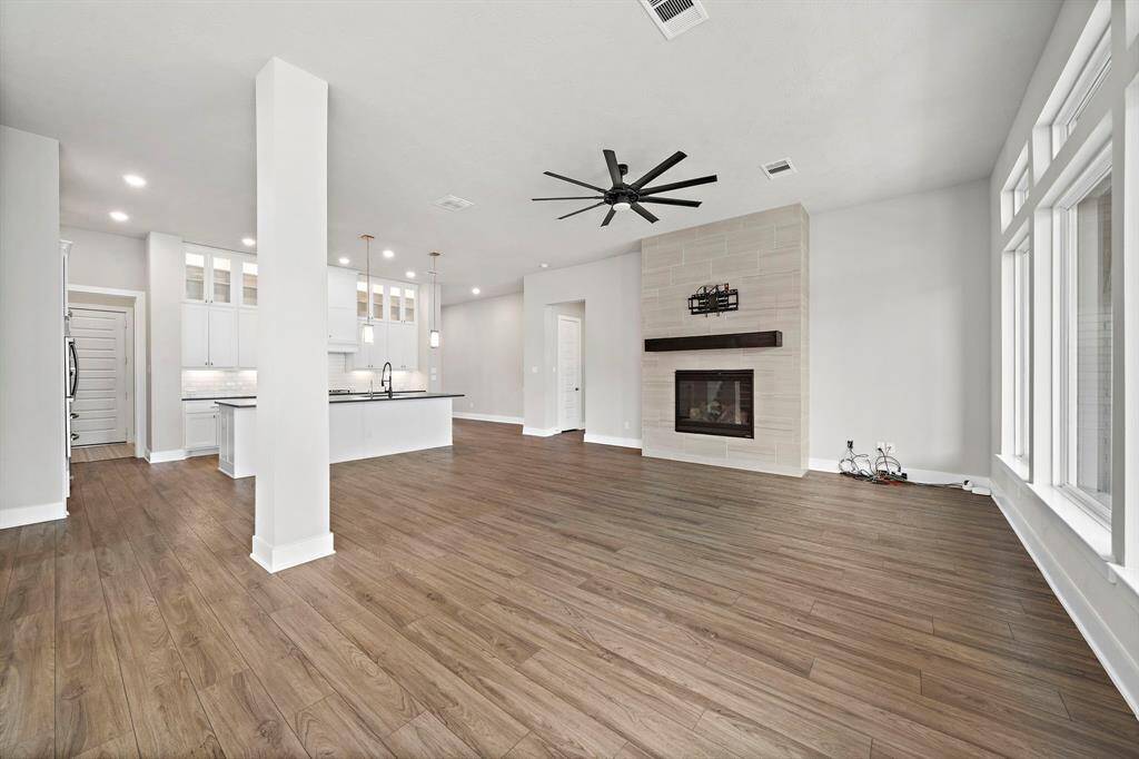 Whether you're enjoying scenic views, cozying up with family, or hosting guests, this living room offers the perfect backdrop for making lasting memories.