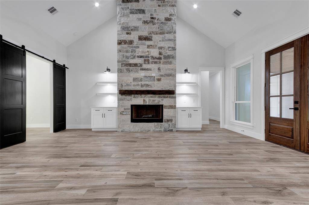Staged photo of exact floorplan from another listing