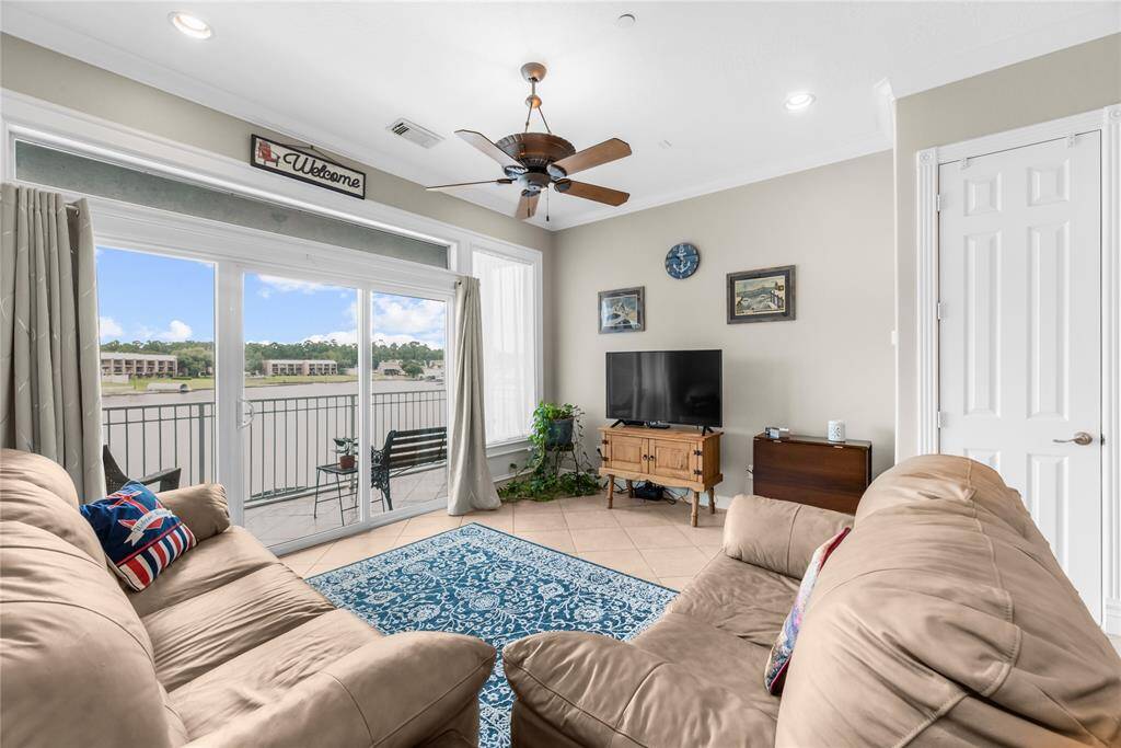 RELAX and enjoy location and VIEWS of Lake Conroe!