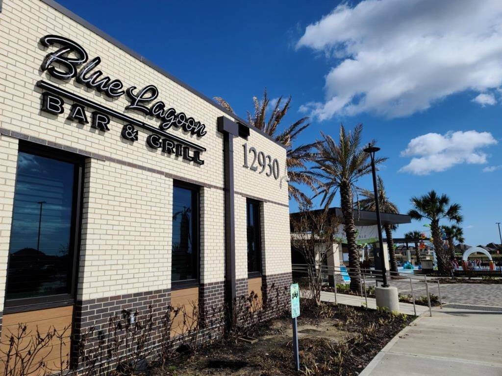 Blue Lagoon Bar & Grill