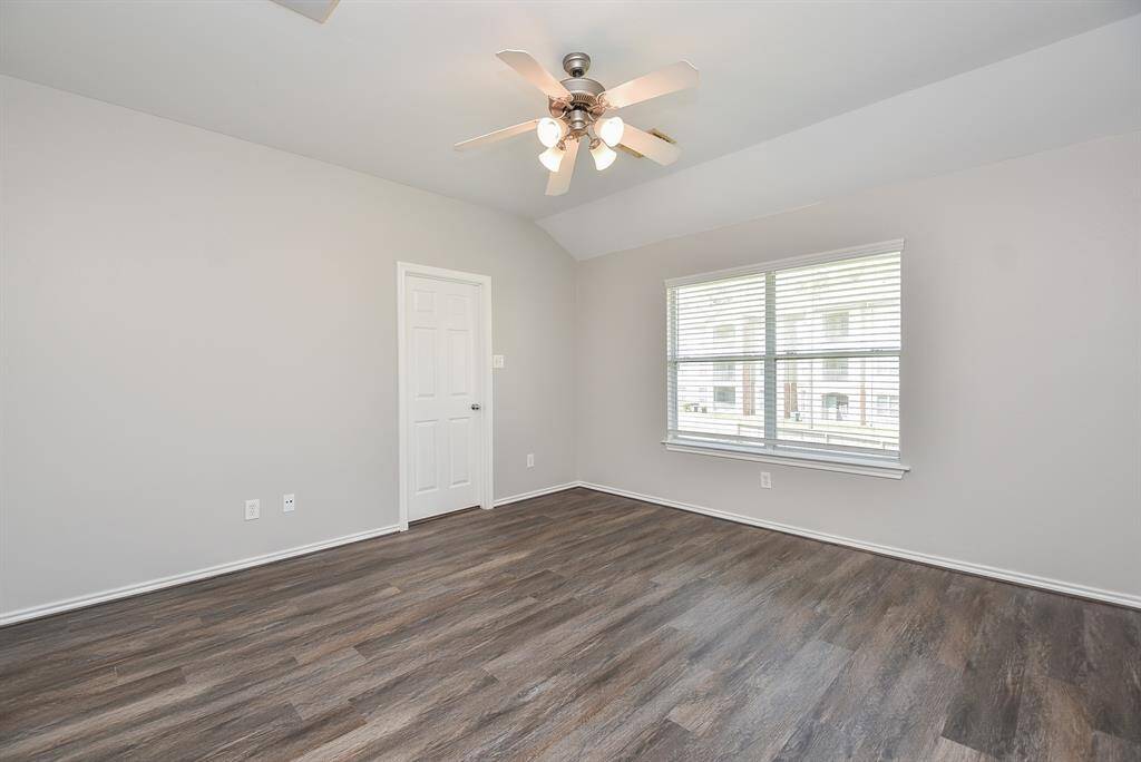 Oversized primary bedroom
