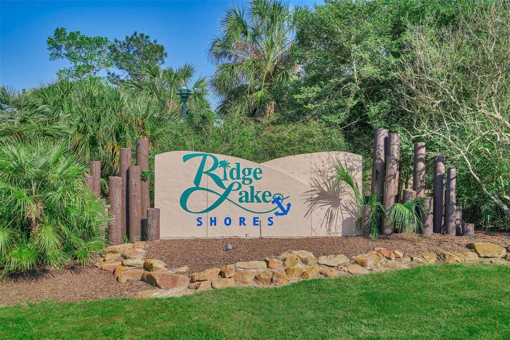 Located on Fishcreek Thoroughfare between Lake Conroe and The Woodlands