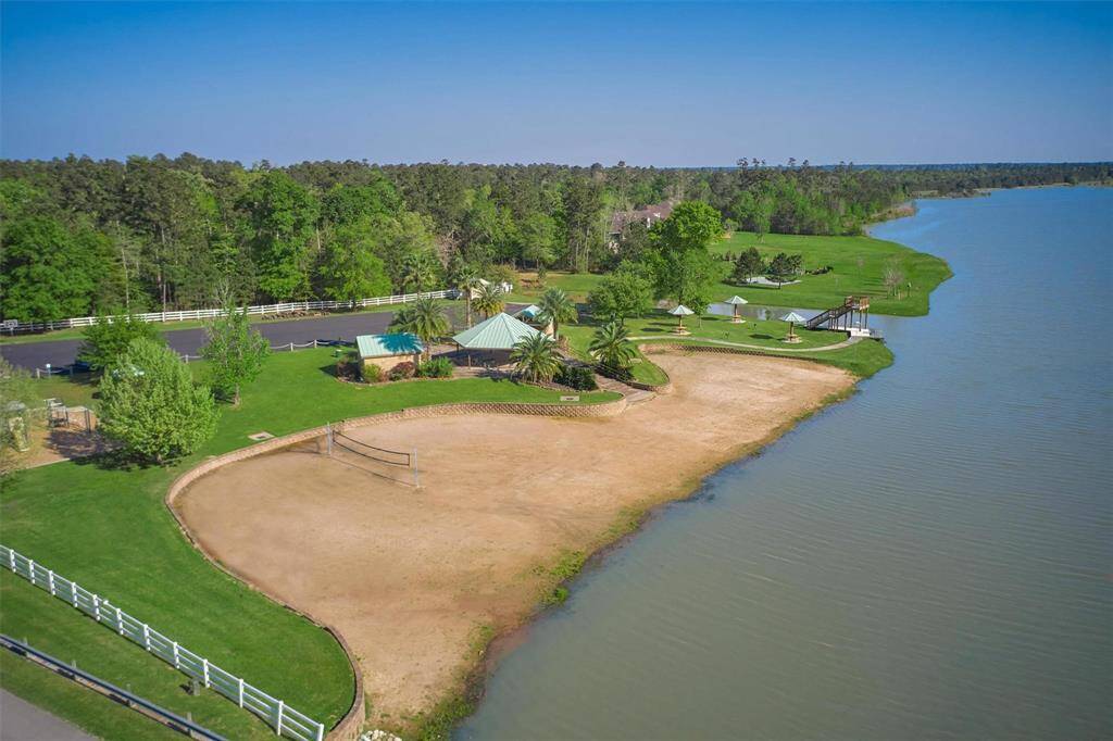 Ridgelake Shores private play area