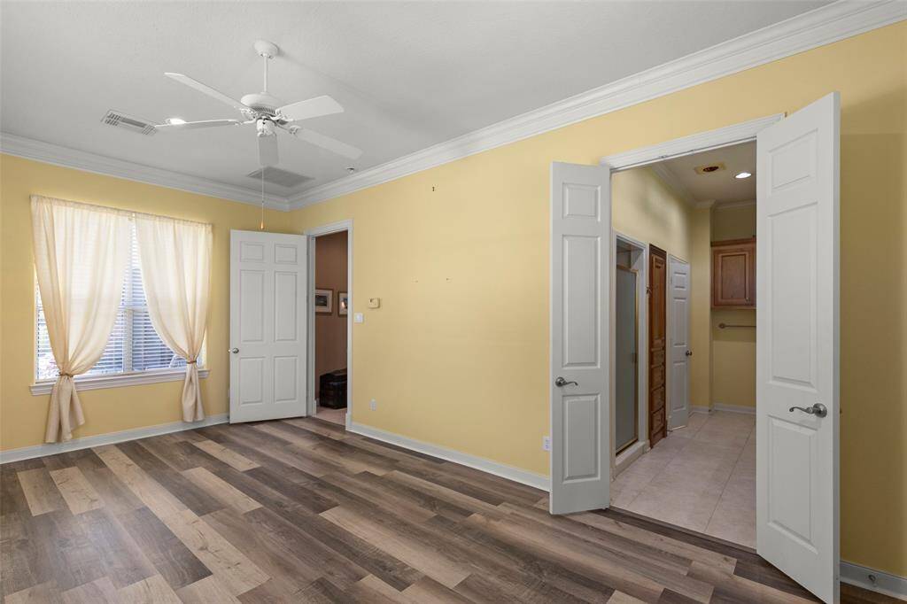 Downstairs En-suite with separate shower and double vanity