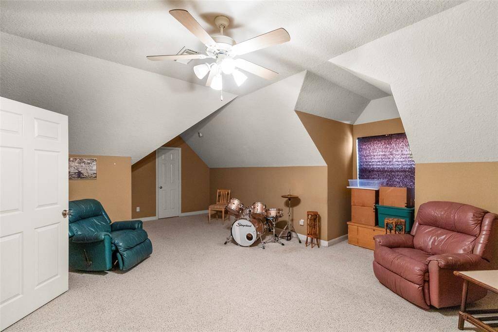 upstairs secondary bedroom