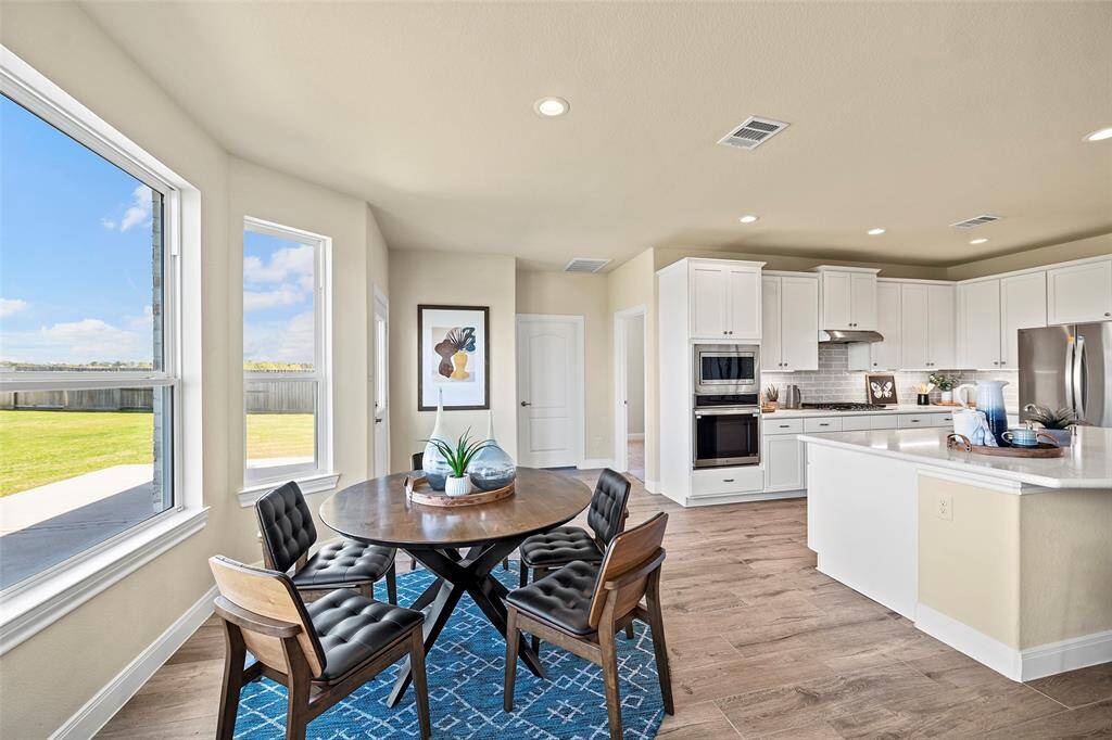Breakfast Room