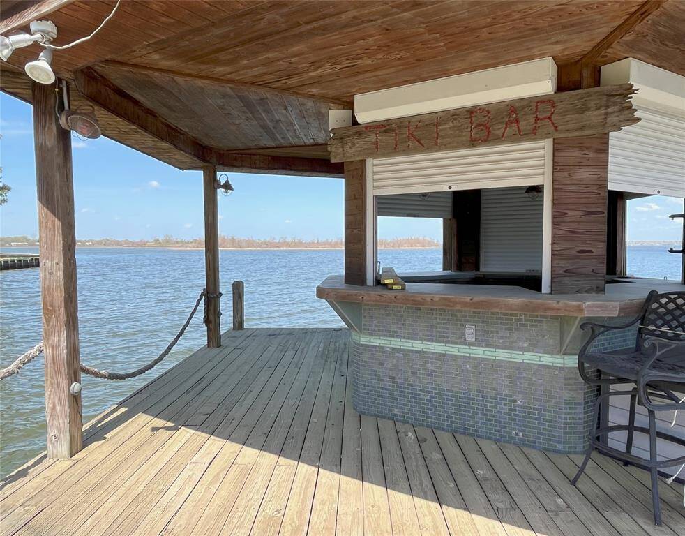 Tiki Bar