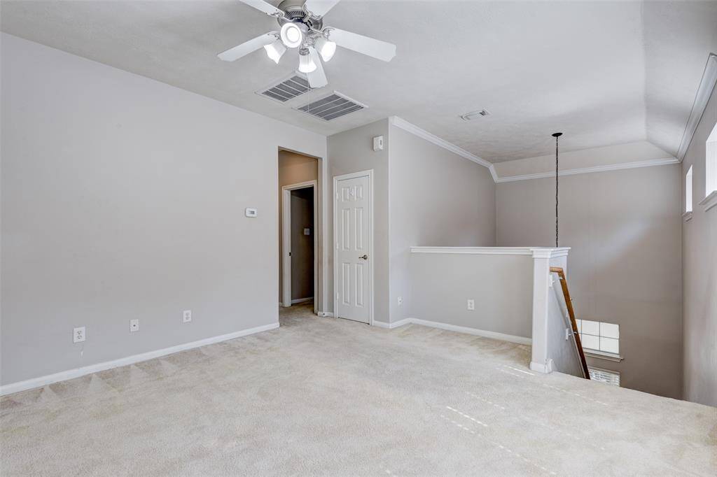 Large game room or flex room