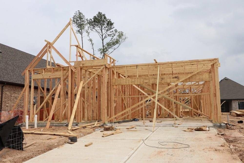Let us show you how our advanced framing techniques have stood the test of time and allow more insulation for a quieter and more energy efficient home.