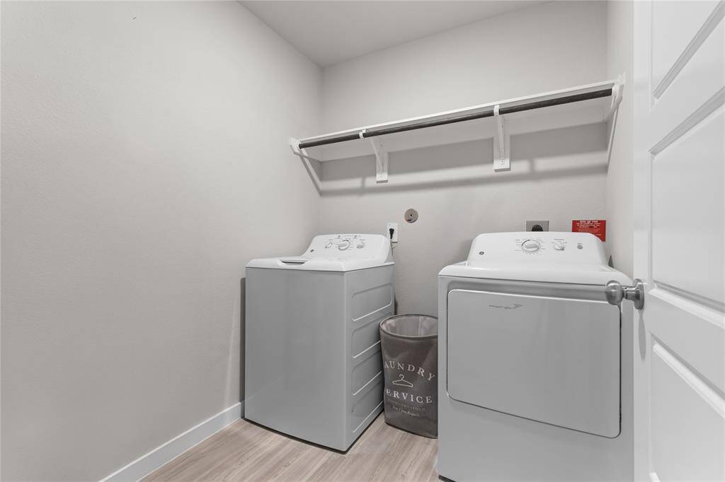 Spacious laundry room