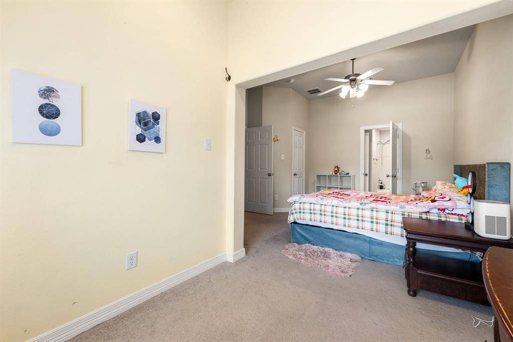 Amazing little den area in the second "primary".