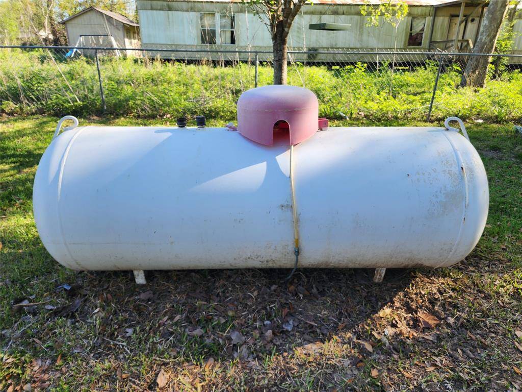 Propane tank