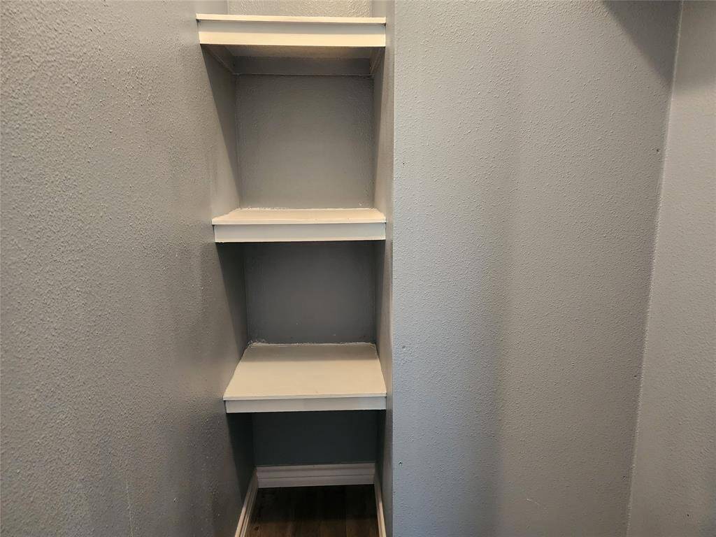 Walk-in pantry
