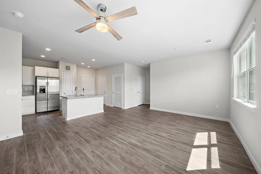 PHOTOS MAY BE OF SIMILAR UNIT AND OR LAYOUT