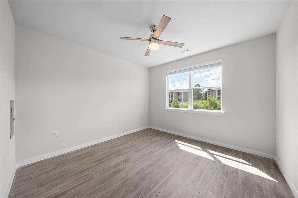 PHOTOS MAY BE OF SIMILAR UNIT AND OR LAYOUT