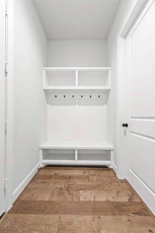 *** This is only a representative photo. Please check with builder for actual selections.***