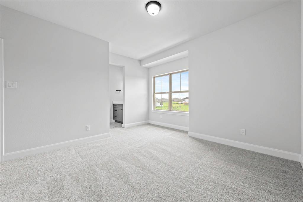 *** This is only a representative photo. Please check with builder for actual selections.***