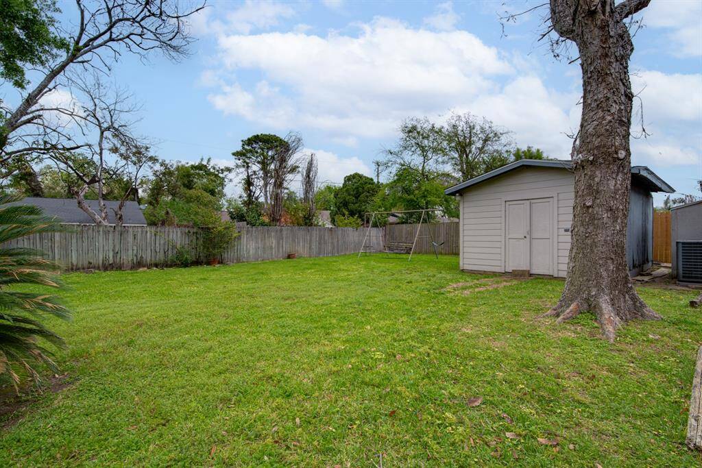 back yard & shed