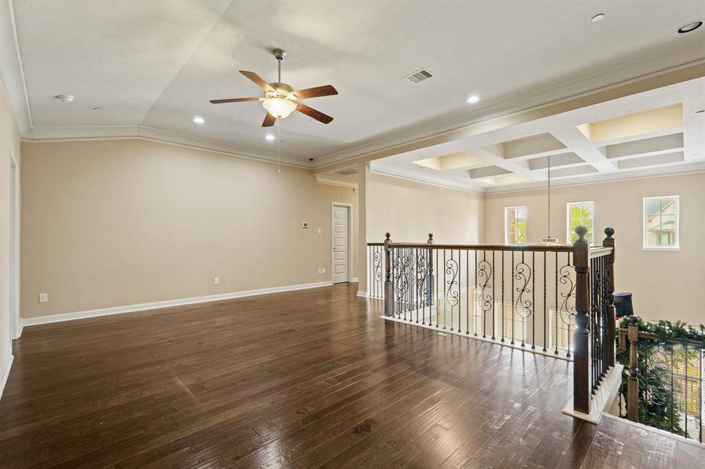 Gameroom upstairs