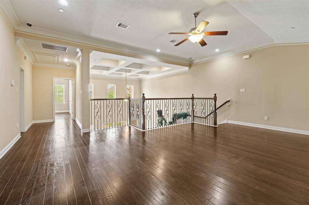 Gameroom upstairs