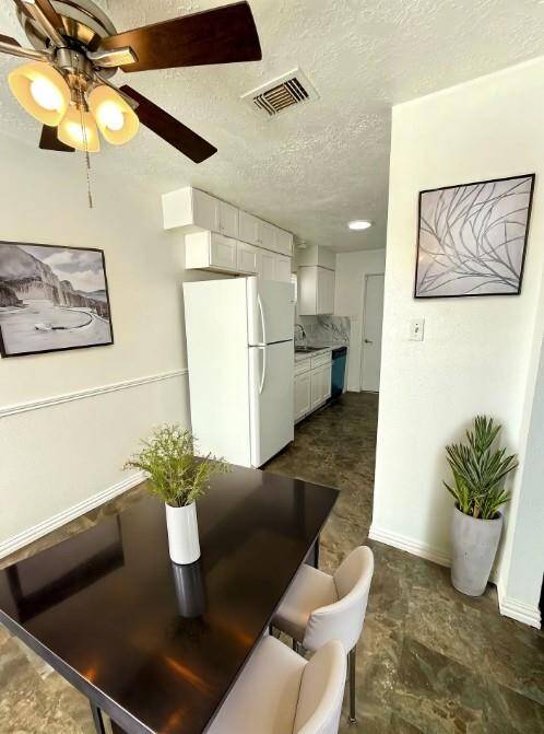 Kitchen (virtually staged)