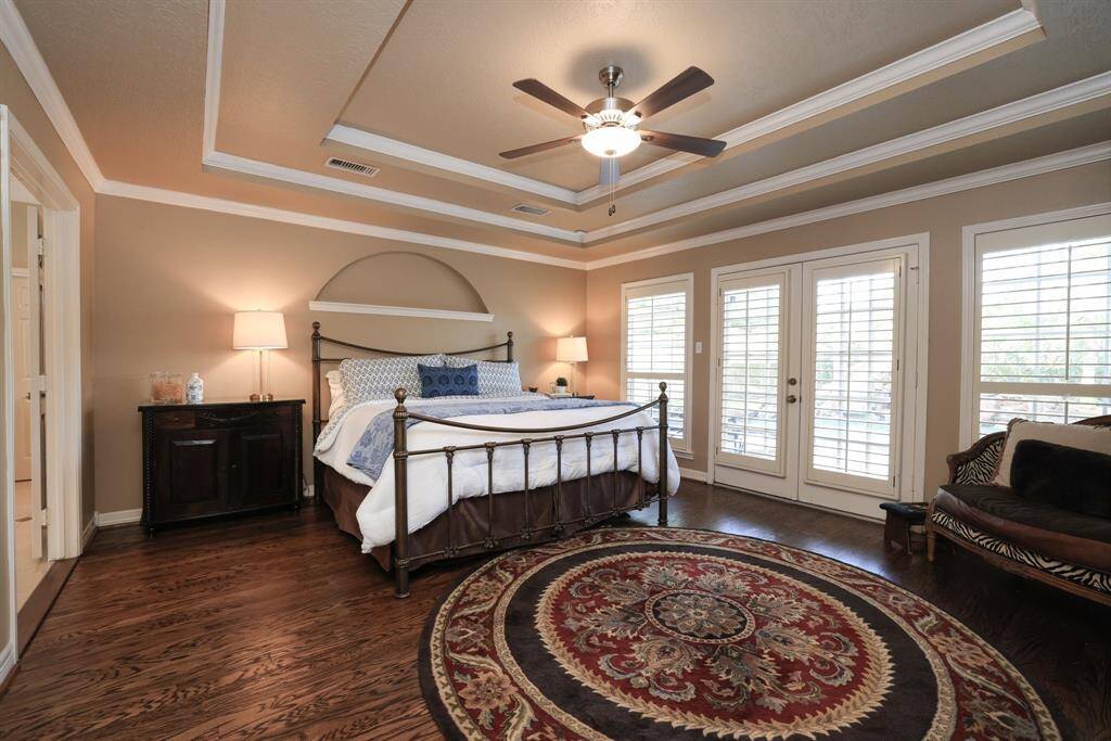 Stay organized in this private office nook just off the kitchen.