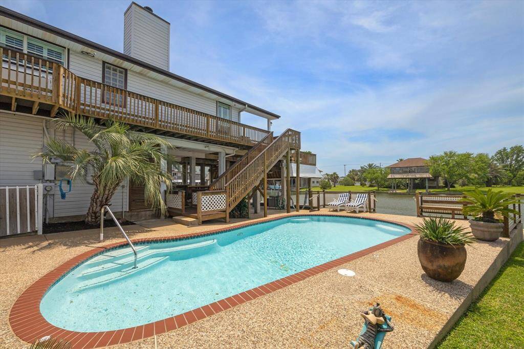 oversized pool