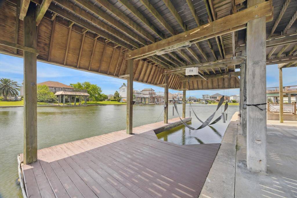private boat slip