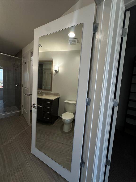 Mirror included