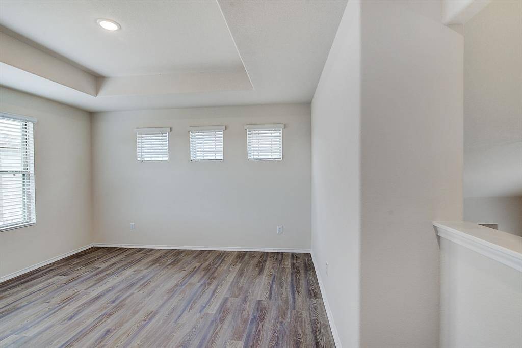 upstairs landing - game room, media room, home office, etc