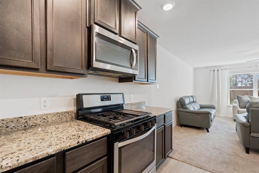 This kitchen is not only a functional space but also has ample storage. Whether you're a seasoned chef or just love to gather and enjoy good food, this kitchen is a dream come true.