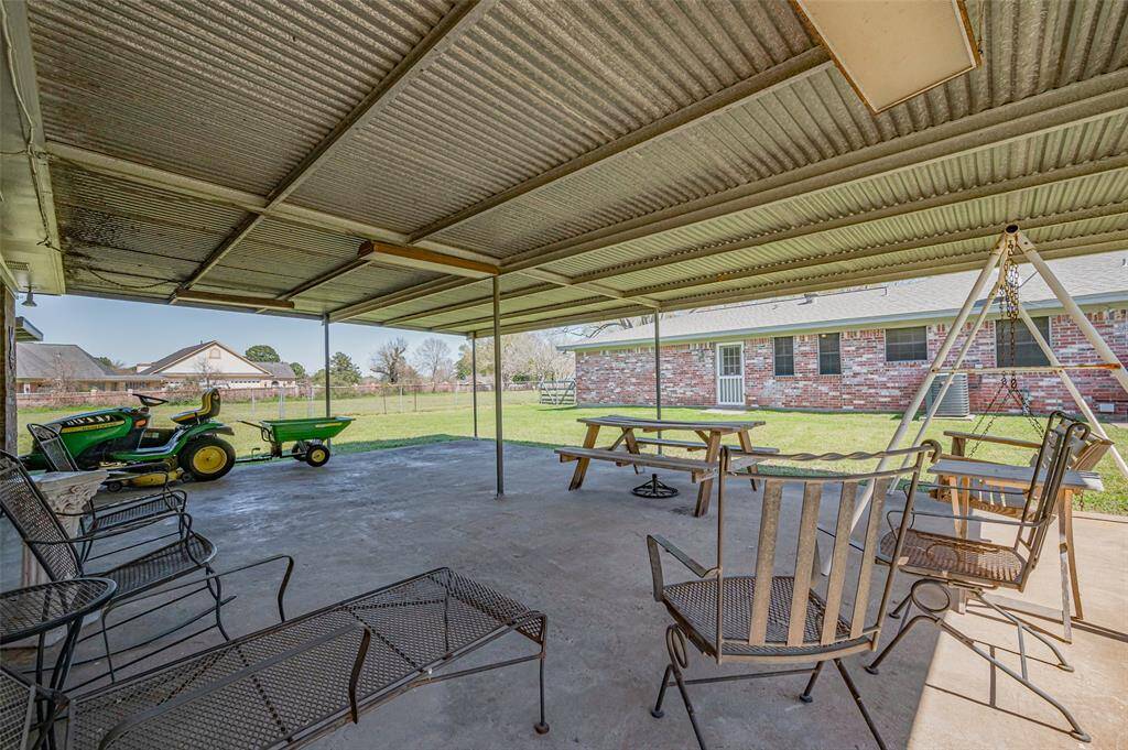 Garage apartment covered porch