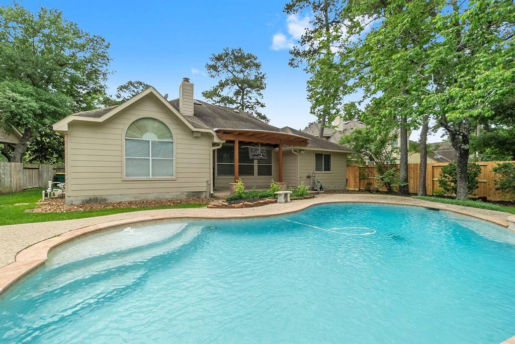 Gorgeous pool for summer time fun