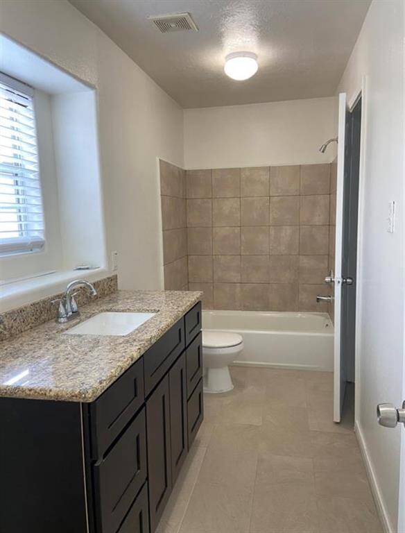 Jack n Jill bathrooms between two bedrooms