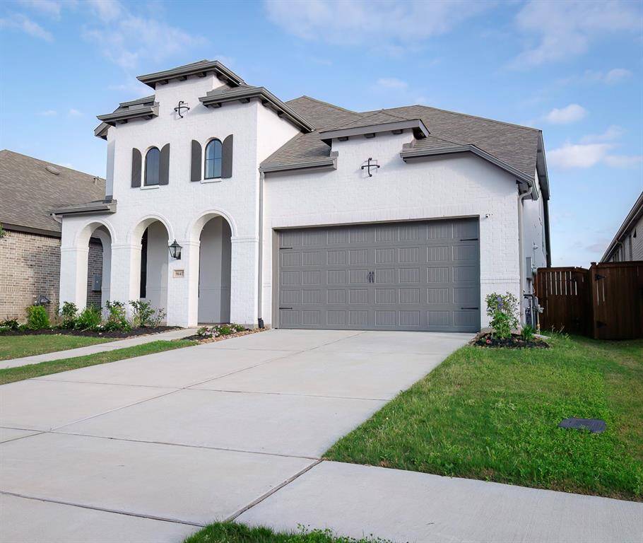 Discover your dream home at 9647 Wright Dr. This stunning property boasts modern elegance, featuring a spacious layout and inviting curb appeal. Ideal for comfortable living and entertaining.