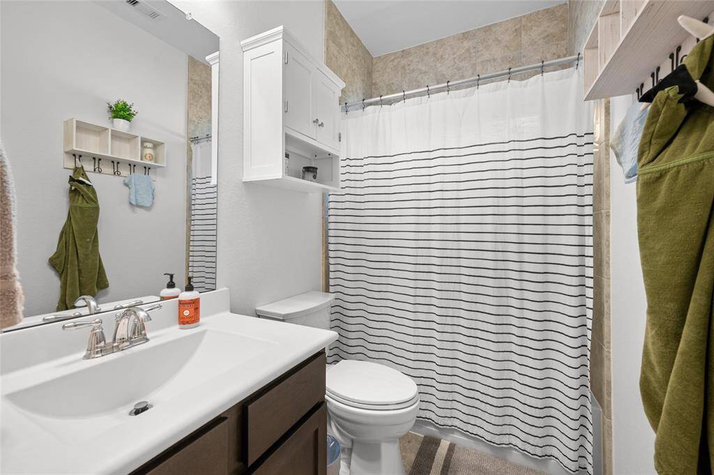 Secondary bathroom