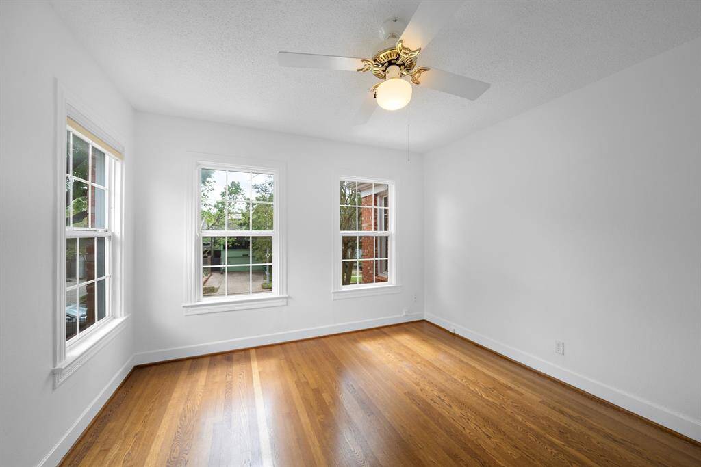 Front bedroom. The bathroom is in between the two bedrooms.
