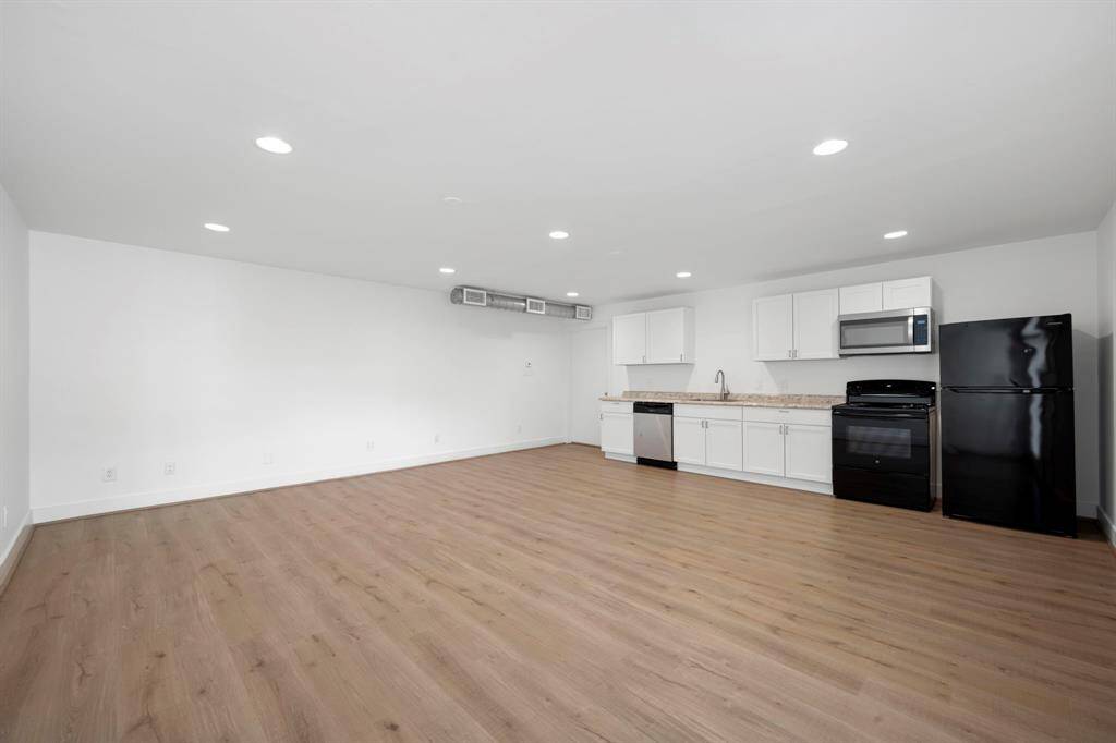 Unit 4 - 1 Bedroom 1 Bath