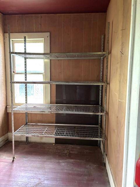 Walkin pantry