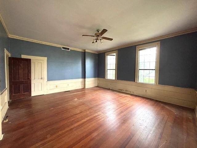 The other side of the primary bedroom
