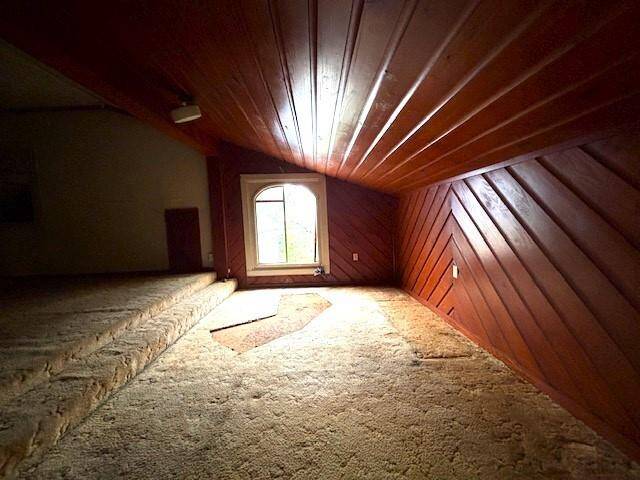 The sitting area has a nice window for reading.