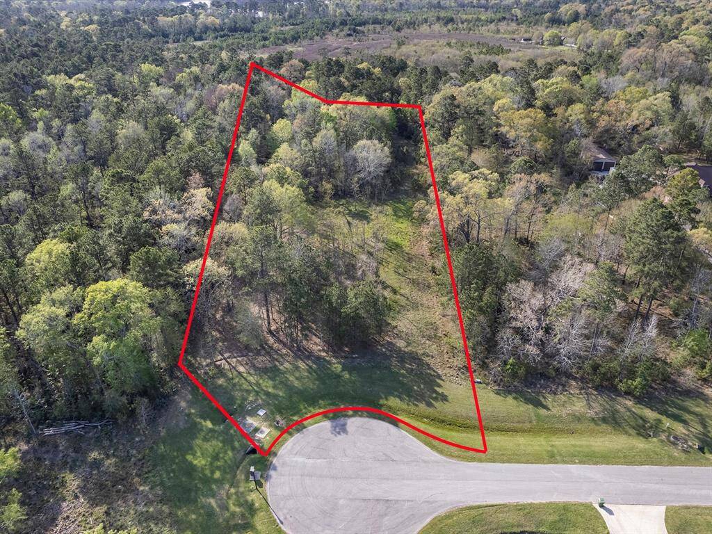 3.5 Acres +/- in Huffman's Premier Acreage Community, Commons Waterway!