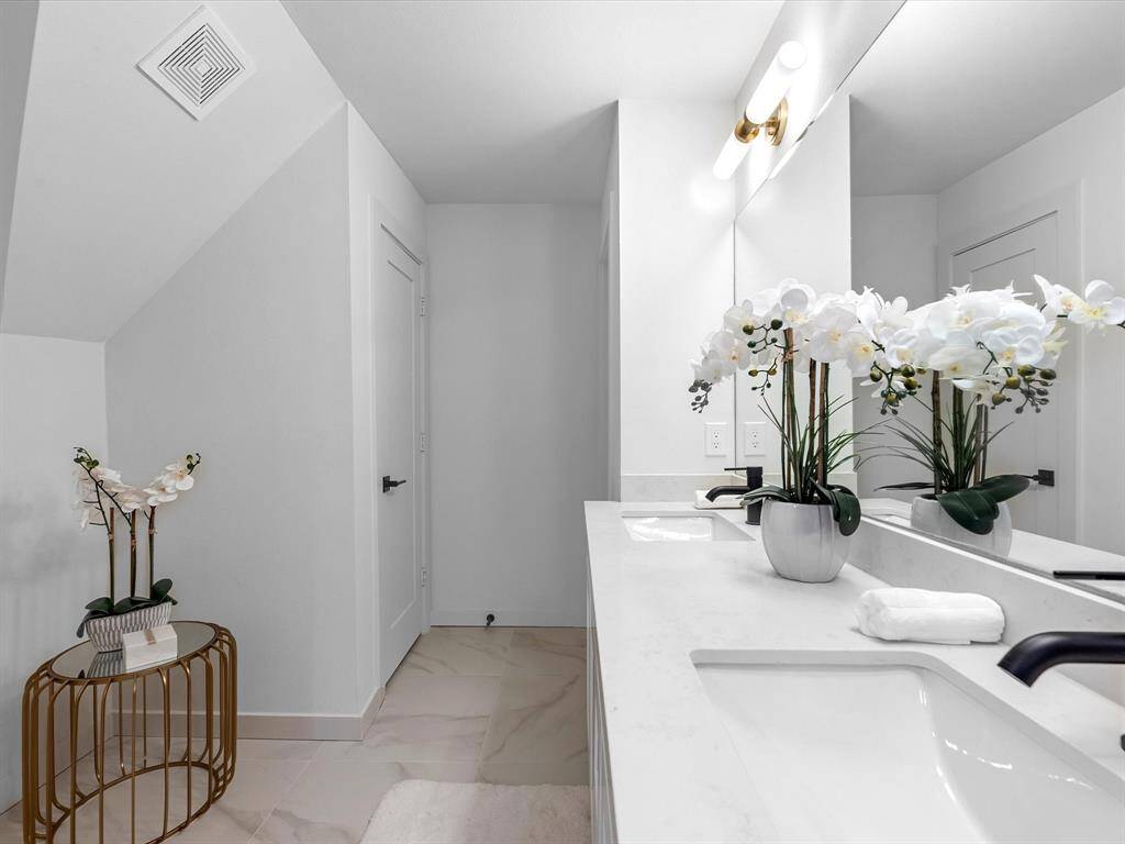 Vanity nook in 2nd floor secondary/primary bathroom on 2nd floor.