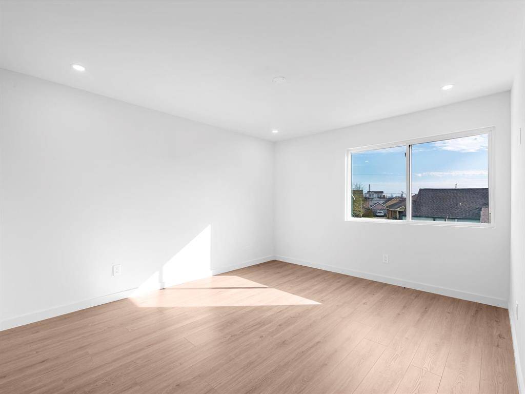 Secondary bedroom on 2nd floor.