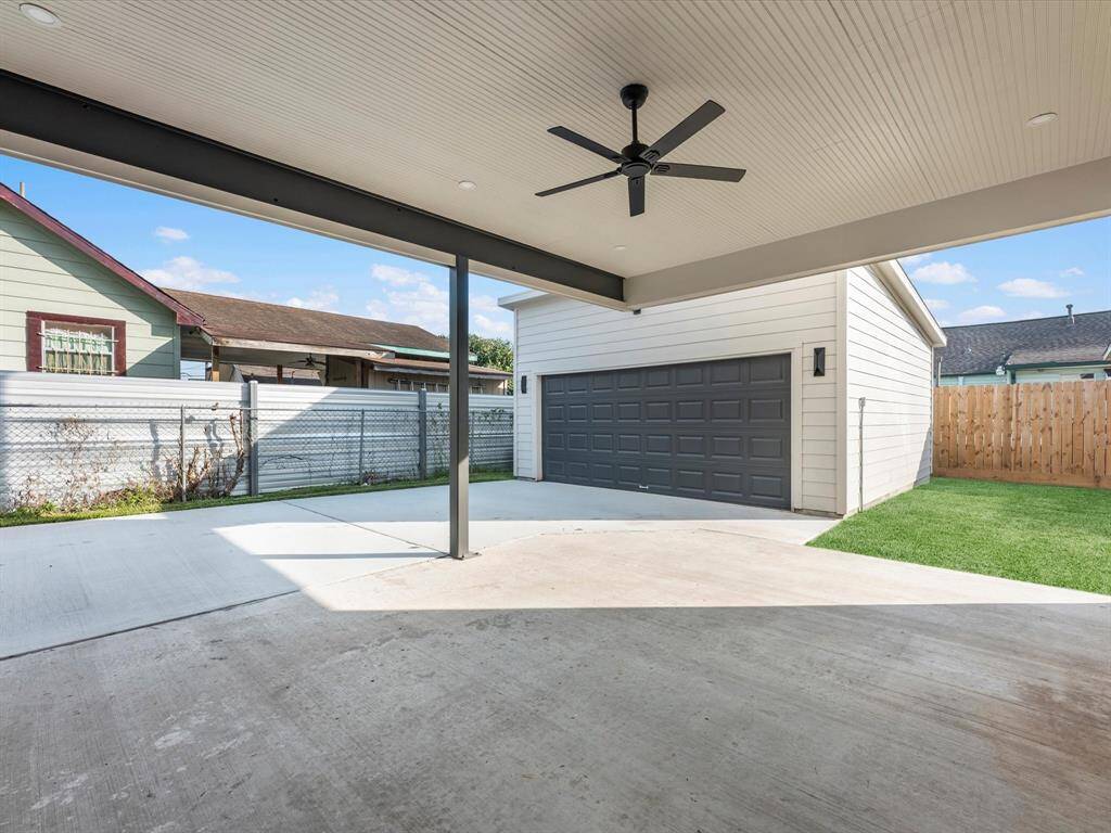 Covered patio off the living room for entertaining.