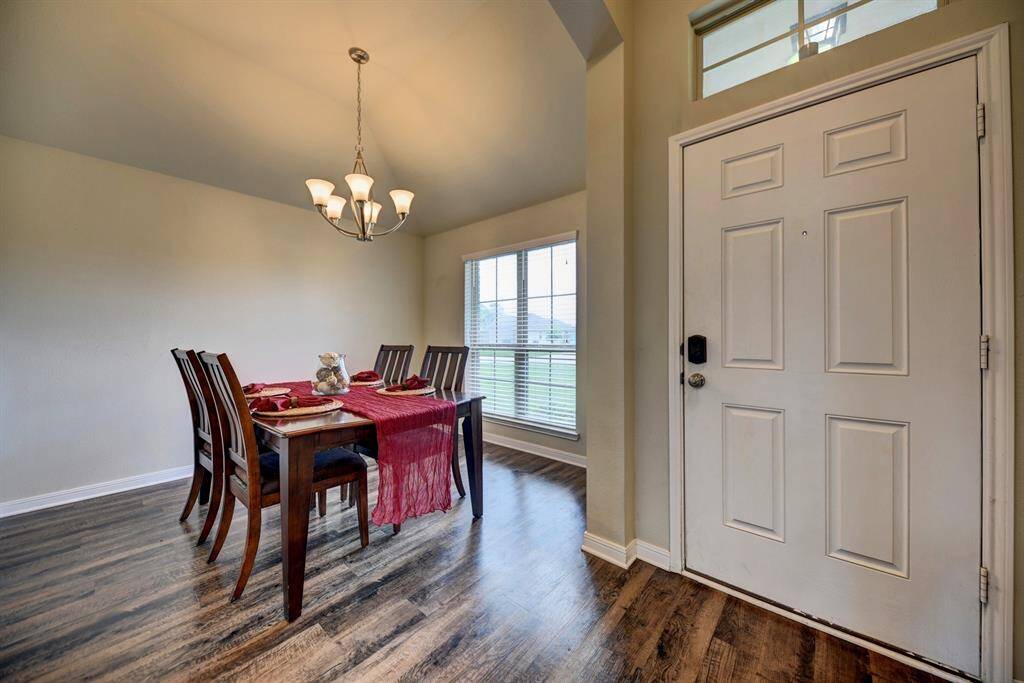 Formal Dining