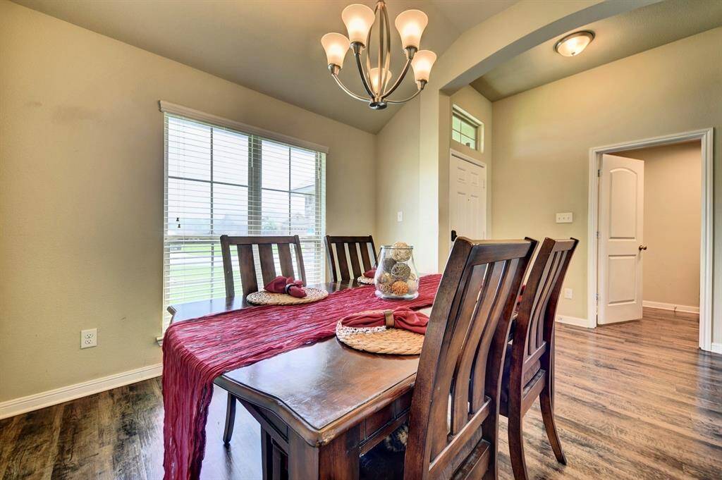 Formal Dining